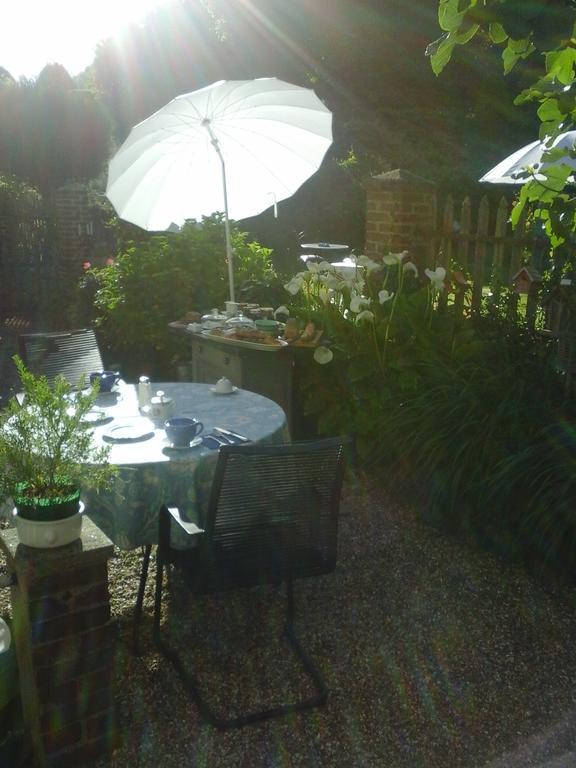 La Maison De La Plage - La Cerisaie Bed and Breakfast Honfleur Eksteriør billede